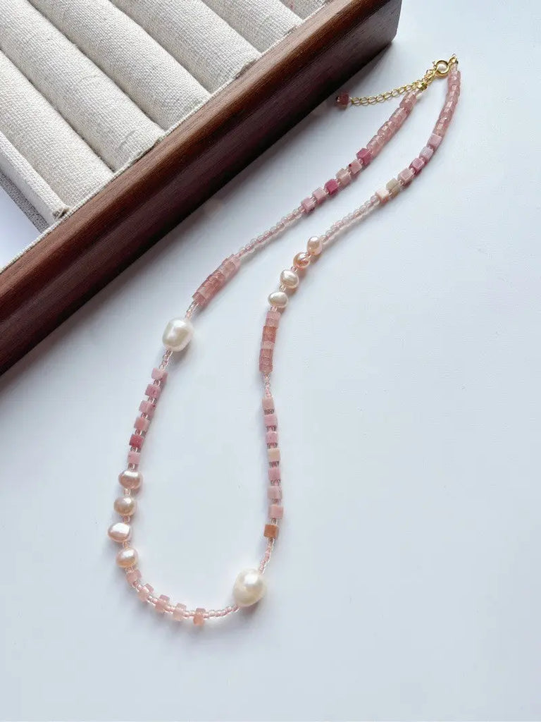 Blossom studio·S925Sterling Silver Pink Natural Stone Stitching Necklace｜43+5cm|Customized https://www.xiaohongshu.com/goods-detail/65992677ff7b510001a62c64