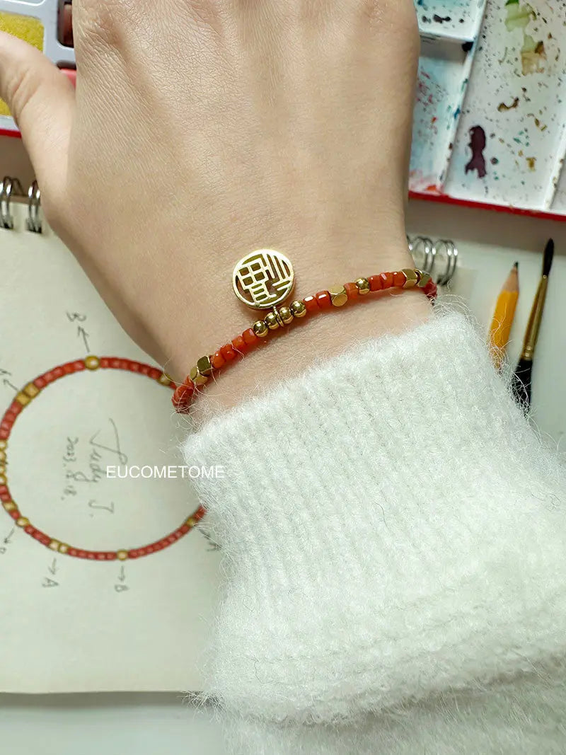 EUCOMETOME · 【Original】Get What You Want｜Natural South Red Agate Bracelet · “Le”， Enjoy Life 18+2.5cmExtension Chain（Suitable for Cleaning Hand Circumference16-17.5cm） https://www.xiaohongshu.com/goods-detail/6598d92418def20001c6d981