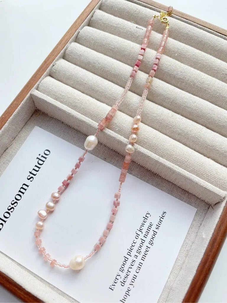 Blossom studio·S925Sterling Silver Pink Natural Stone Stitching Necklace｜43+5cm|Customized https://www.xiaohongshu.com/goods-detail/65992677ff7b510001a62c64