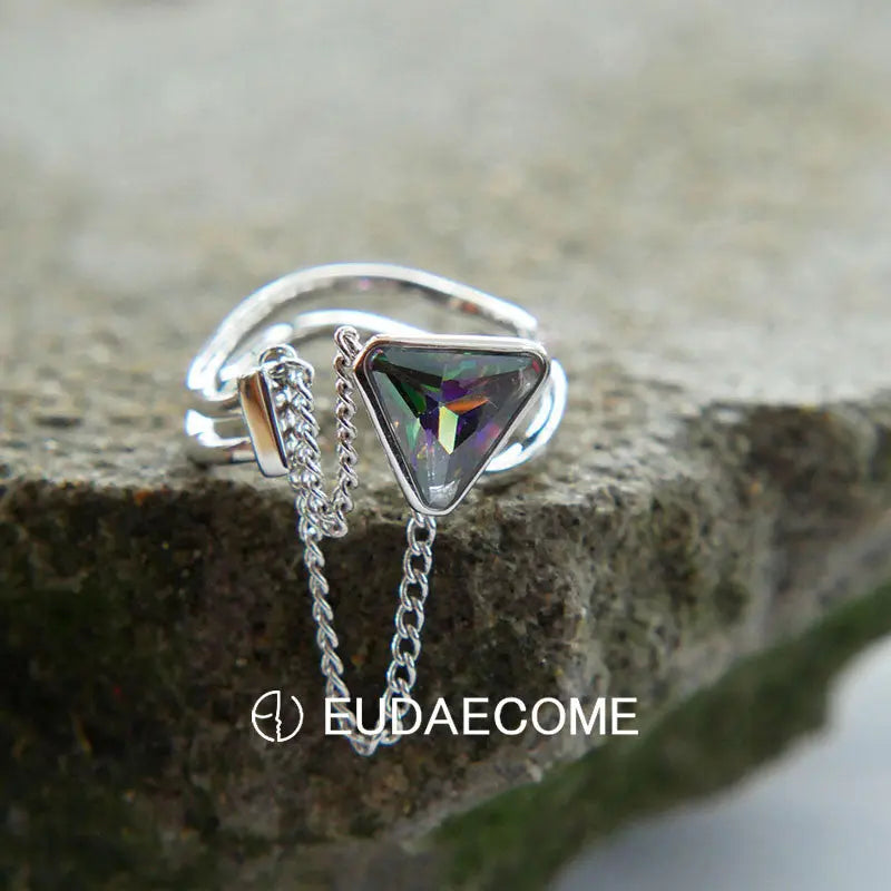 Black Zircon Chain Adjustable  Ring https://www.xiaohongshu.com/goods-detail/6571de979cf6bb00014d26ac