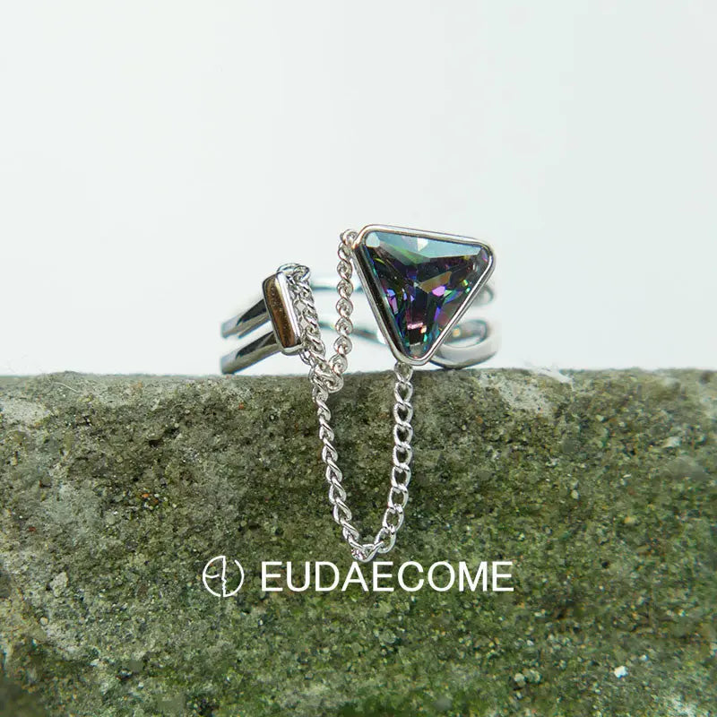 Black Zircon Chain Adjustable  Ring https://www.xiaohongshu.com/goods-detail/6571de979cf6bb00014d26ac