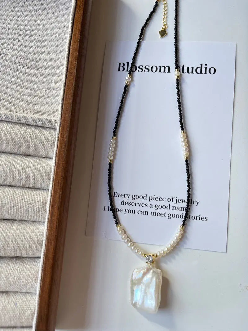 Blossom studio·S925Sterling Silver Black Pointed Crystal Natural Stone Pearl Stitching Necklace｜｜40+5 https://www.xiaohongshu.com/goods-detail/6559bca2d03d2400014c7125