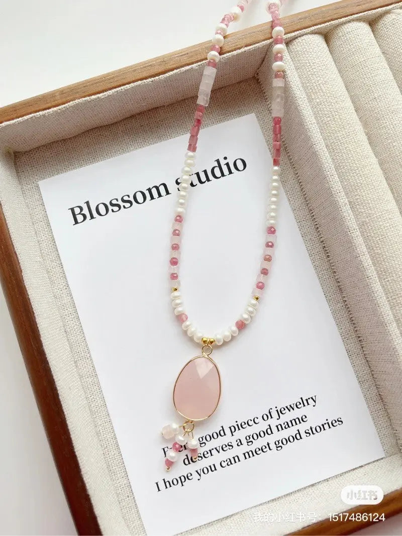 Blossom studio·925Sterling Silver Natural Stone Pearl Stitching Necklace｜50+cm|Customized · Necklace50+5 https://www.xiaohongshu.com/goods-detail/65c2eb4e840a140001de8008