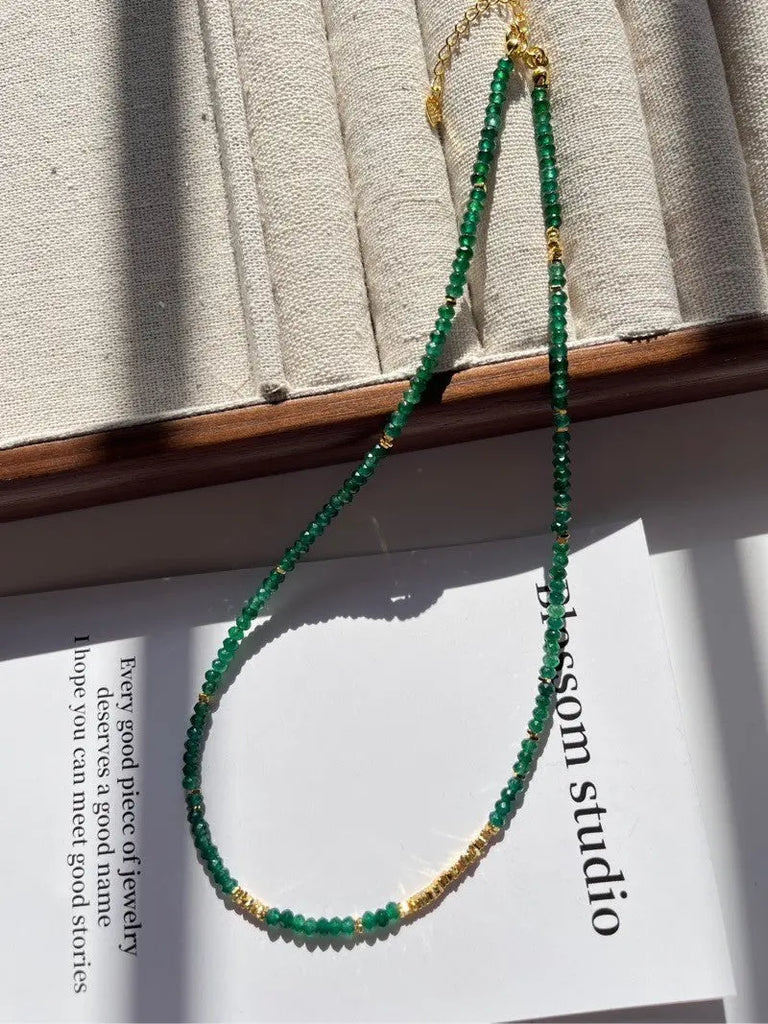 Blossom studio·S925Sterling Silver Emerald Green Natural Stone Small Pieces of Silver Stitching Necklace｜40+5｜Fixed · Length40+5 https://www.xiaohongshu.com/goods-detail/656062b0d03d240001fe29da