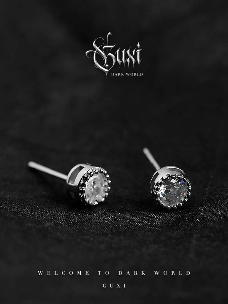 GUI [Dyed] Colorful Zircon 925 Silver Stud Earrings Men's Single High-Brand: GUIStyle: Original designNovelty: FreshItem No.: GE220915Metal Material: 925 silverIn stock or not: spot goodsMaterial: SilverStore name: Buddha &amp; energy Buddha&EnergyBuddha&EnergyGUI [Dyed] Colorful Zircon 925 Silver Stud Earrings Men'