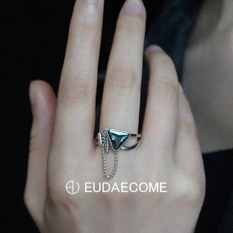 Black Zircon Chain Adjustable  Ring https://www.xiaohongshu.com/goods-detail/6571de979cf6bb00014d26ac