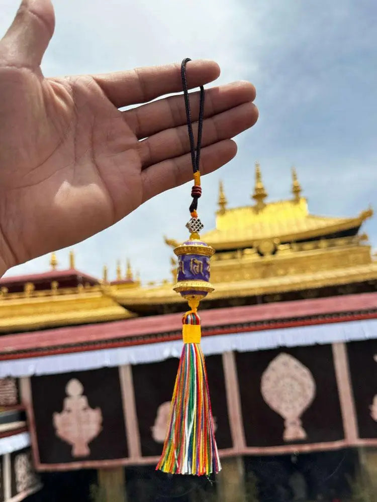 Tibetan six-character car hangingTibetan six-character car hanging purple
This car trailer was requisitioned at the Lhasa Recruiting Office
We invite some back every month
It is also very common in Buddha EnergyBuddha&Energyfolk auspicious ornaments car hanging purple large