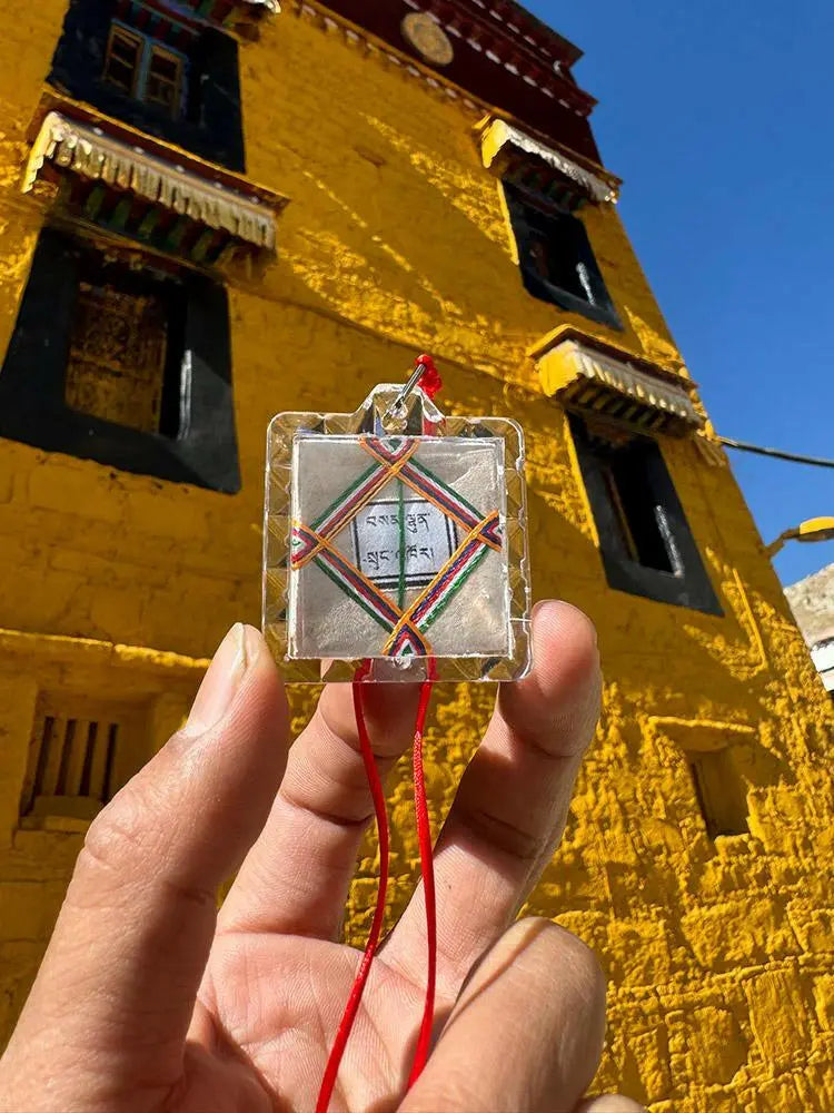 Amulet PendantThis is the talisman of Will, which Ram requisitioned at the circulation office in Lhasa Chub
Ideal for carrying around or keeping this at home and hanging in the caBuddha EnergyBuddha&EnergyRen Yun Amulet Pendant