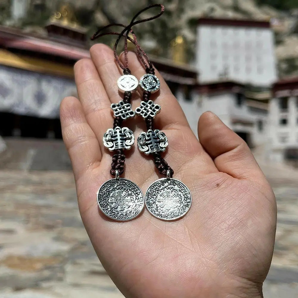 Agua Brand Benignant Key chain Alloy PendantTibetan trumpet nine palace gossip card key hanging
Tibetan Characteristic Folk Amulet small size silver Nine Palace Agua Brand Benmingnian Key chain Alloy Pendant
TBuddha EnergyBuddha&EnergyTibetan Characteristic Folk Amulet small size silver