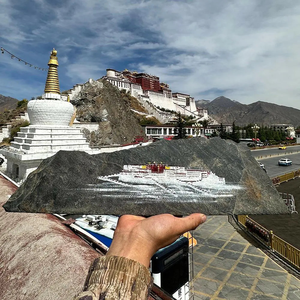 Hand-painted Tibetan Potaba Palace,  and other themesOriginal stone flakes hand-painted Potaba Palace ornamentsThis is a Tibetan folk painter in Lhasa who uses Mani stone flakes as materials.The painted Potaba Palace, Buddha EnergyBuddha&EnergyOriginal Stone Hand-painted Tibet Potala Palace Mani Stone Painted Art Ornaments Gang Rinpozi