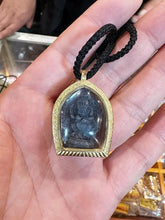 Load image into Gallery viewer, Tibet on behalf of the masterThe treasure tent is the main medicine clay holy relics to rub the Buddha statue
Called the two-armed Mahakala Dahekutian Protector,It is made of sake&#39;s unique sacreBuddha EnergyBuddha&amp;Energyarms, big black sky, medicine, mud, holy things,